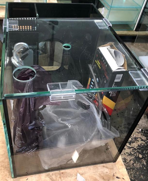 Marine Aquarium Set Up For Sale Sell off/Pasar Malam Shop Singapore